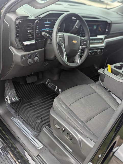 Used 2024 Chevrolet Silverado 1500 LT image 10