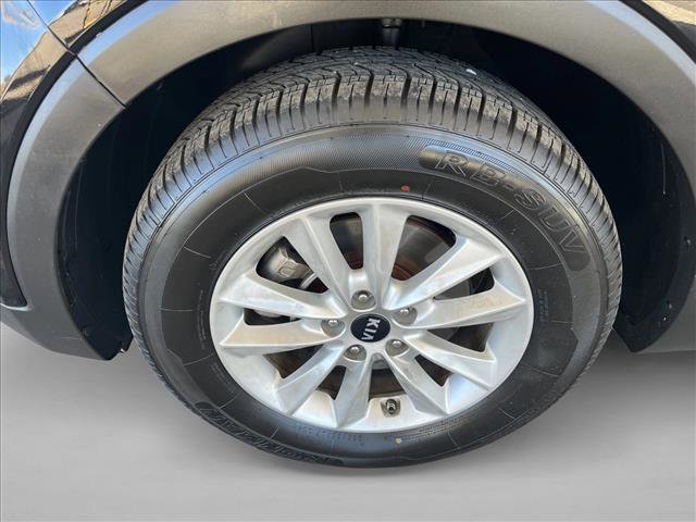 Used 2019 Kia Sorento L image 16