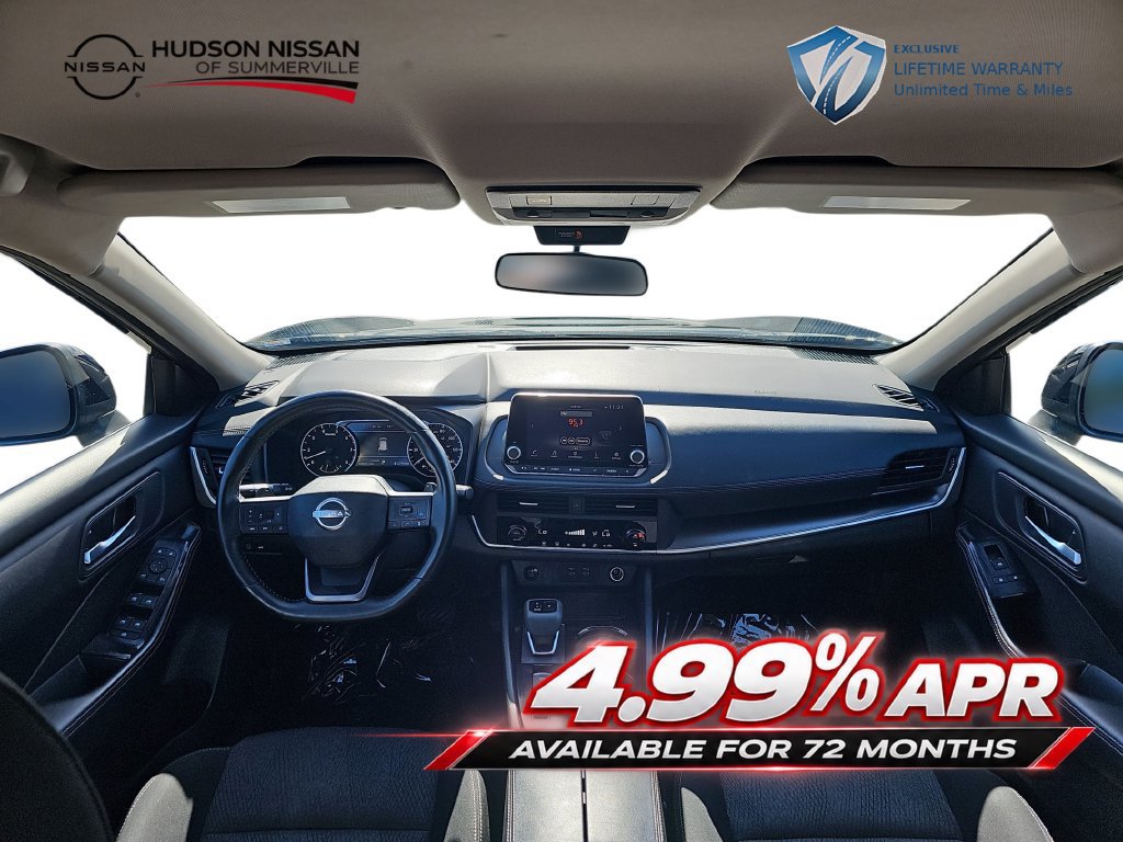 Used 2025 Nissan Rogue SV FWD image 14