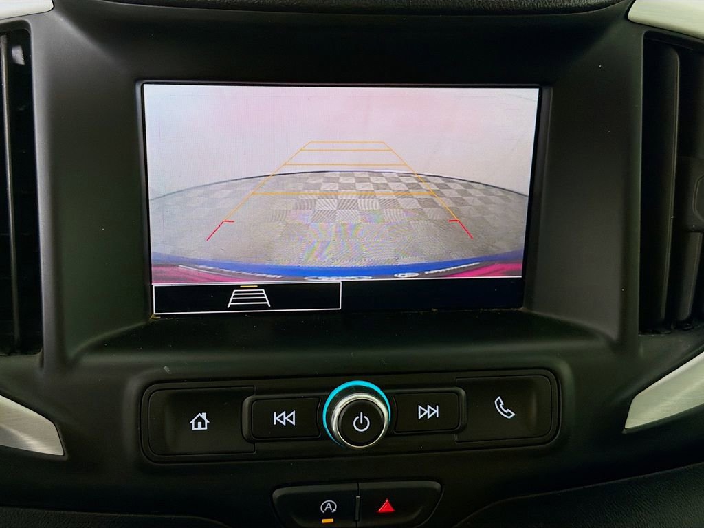 Used 2024 GMC Terrain SLE w/ Driver Convenience Package FWD image 17