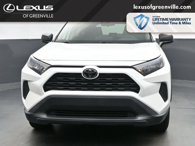 Used 2022 Toyota RAV4 LE FWD image 3