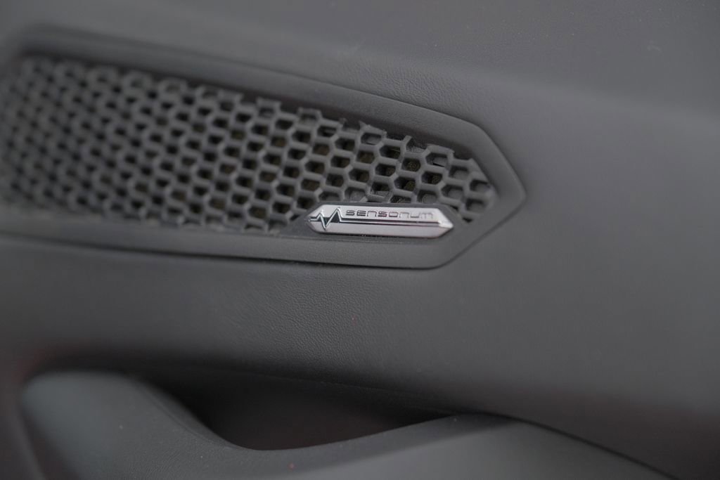 Used 2020 Lamborghini Huracan EVO image 31