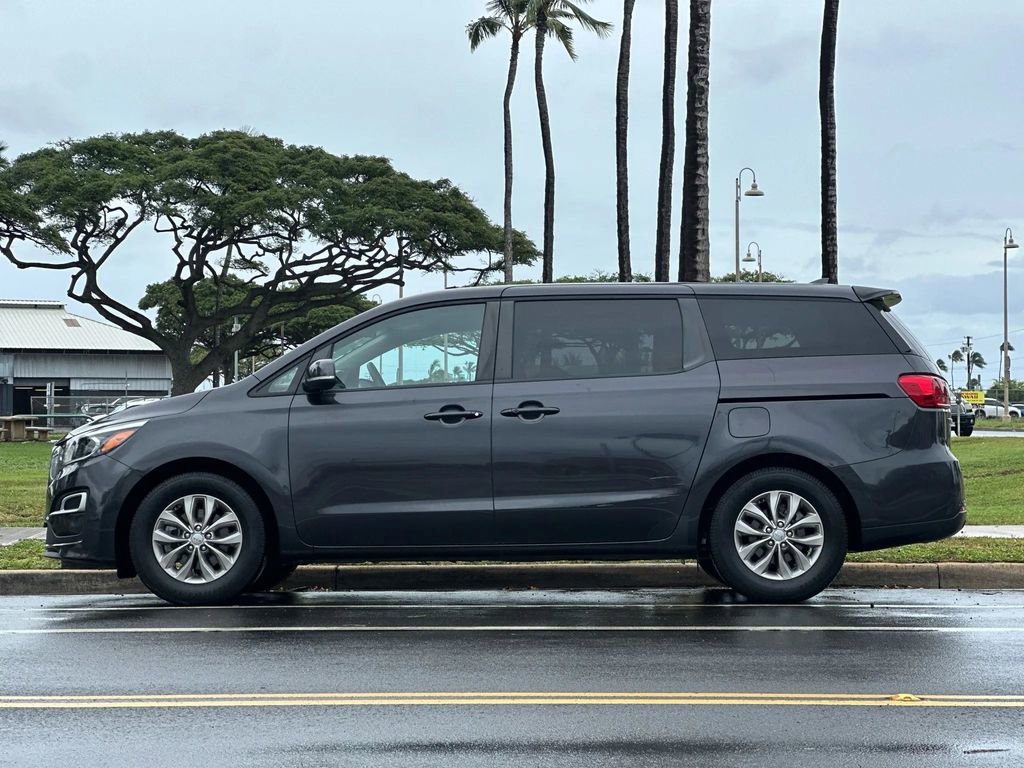 Used 2021 Kia Sedona LX FWD image 2