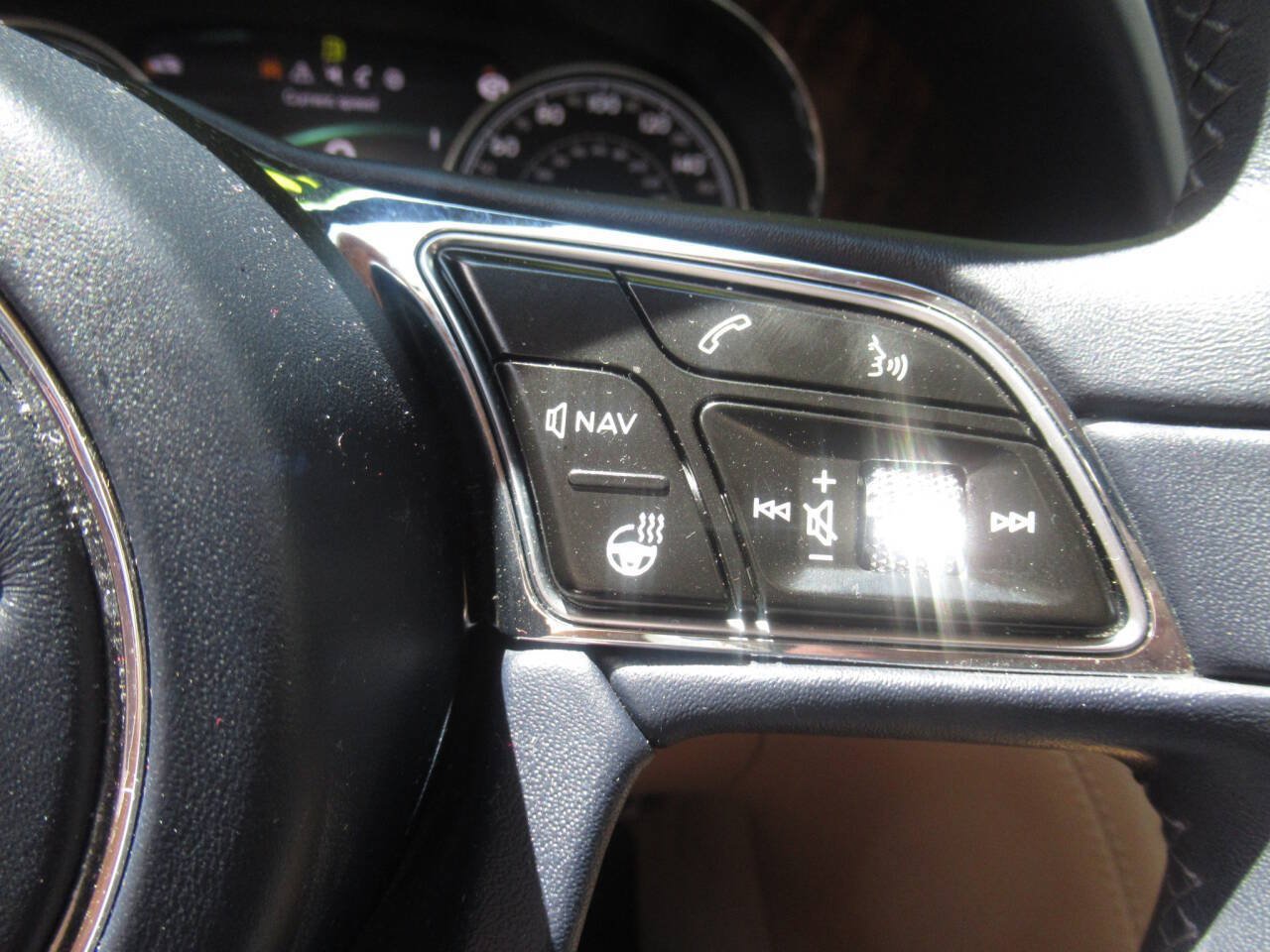 Used 2018 Bentley Bentayga AWD/4WD image 33