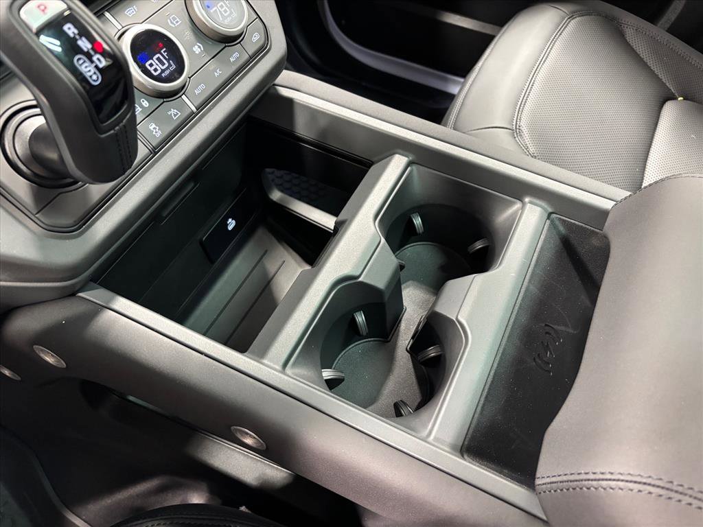 Used 2026 Land Rover Defender 110 S image 13