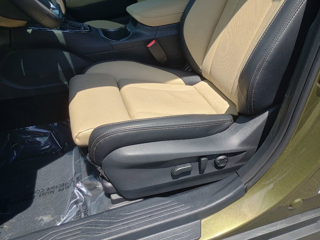 Certified 2025 Subaru Outback Limited AWD/4WD image 13
