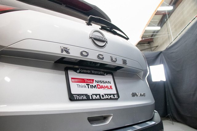 Used 2023 Nissan Rogue SV w/ SV Premium Package image 13