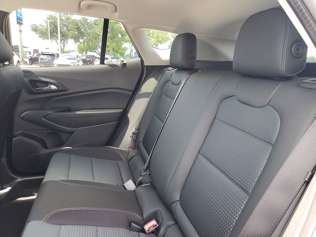 New 2026 Chevrolet Trax LT w/ Driver Confidence Package FWD image 9