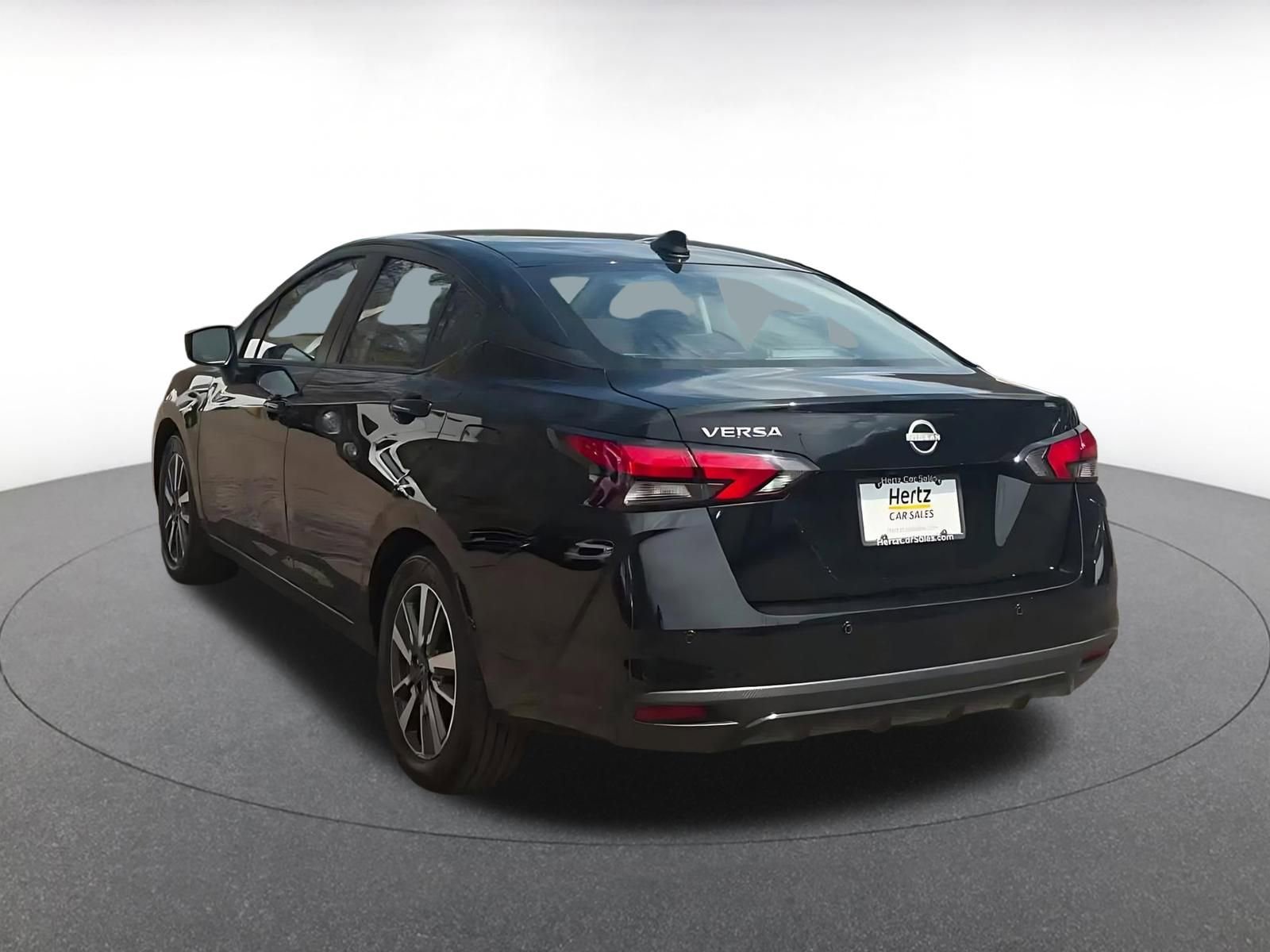 Used 2025 Nissan Versa SV FWD image 11