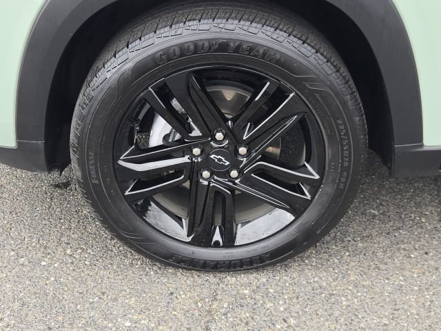 Used 2025 Chevrolet Trax ACTIV FWD image 18