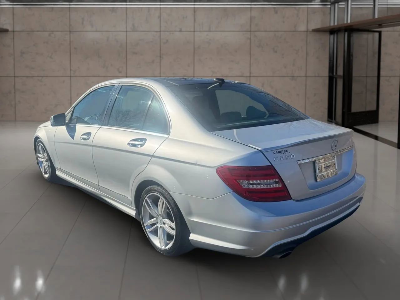 Used 2013 Mercedes-Benz C 250 Sedan image 4