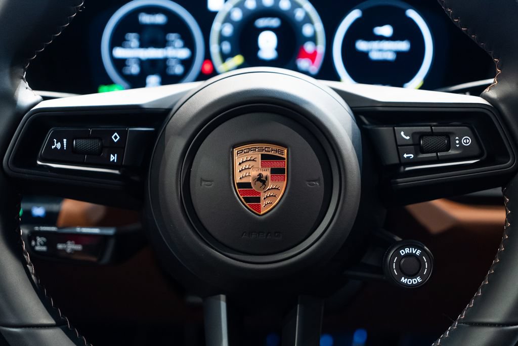 Used 2026 Porsche 911 GT3 RWD image 21