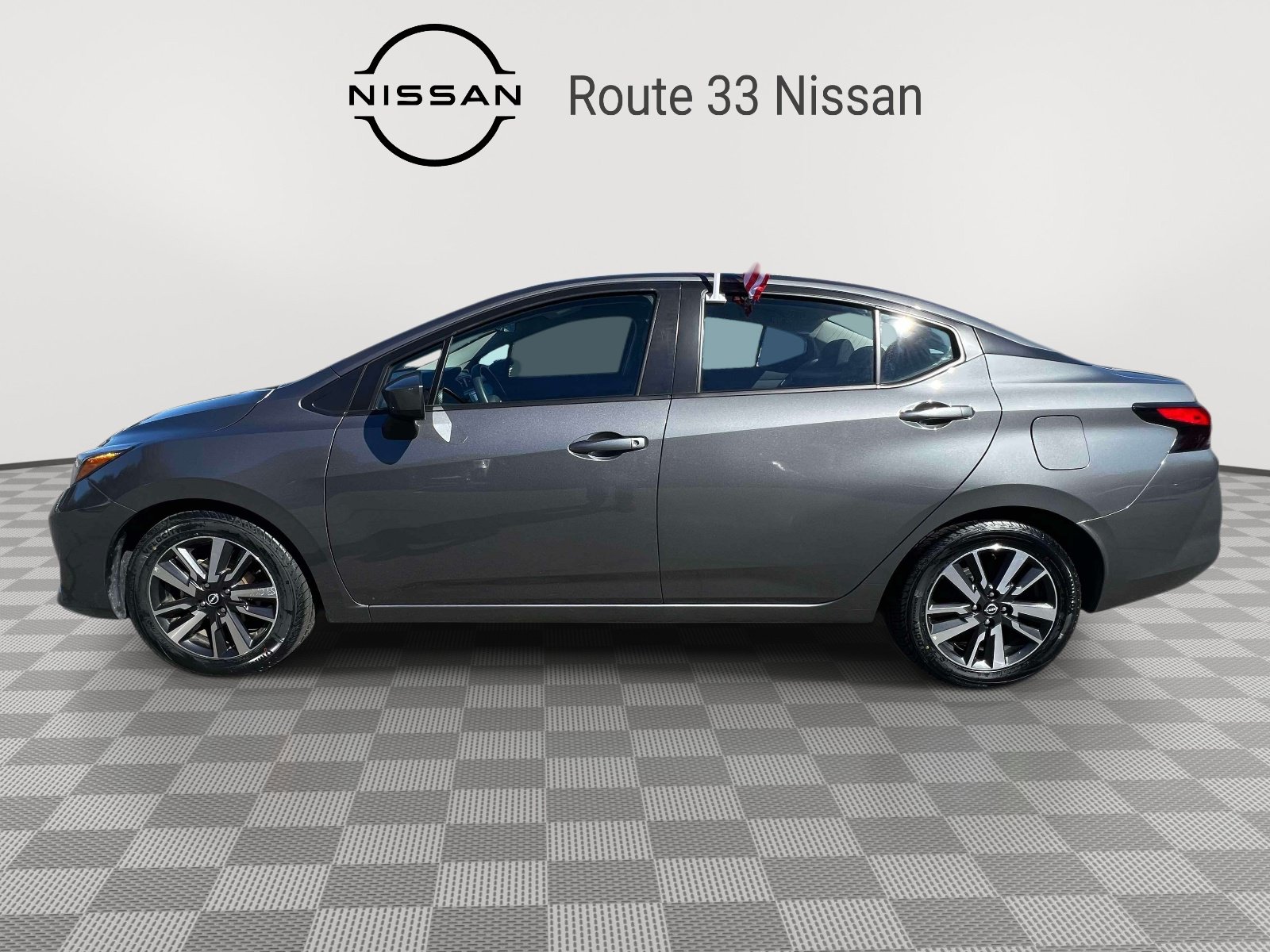 Used 2025 Nissan Versa SV FWD image 5