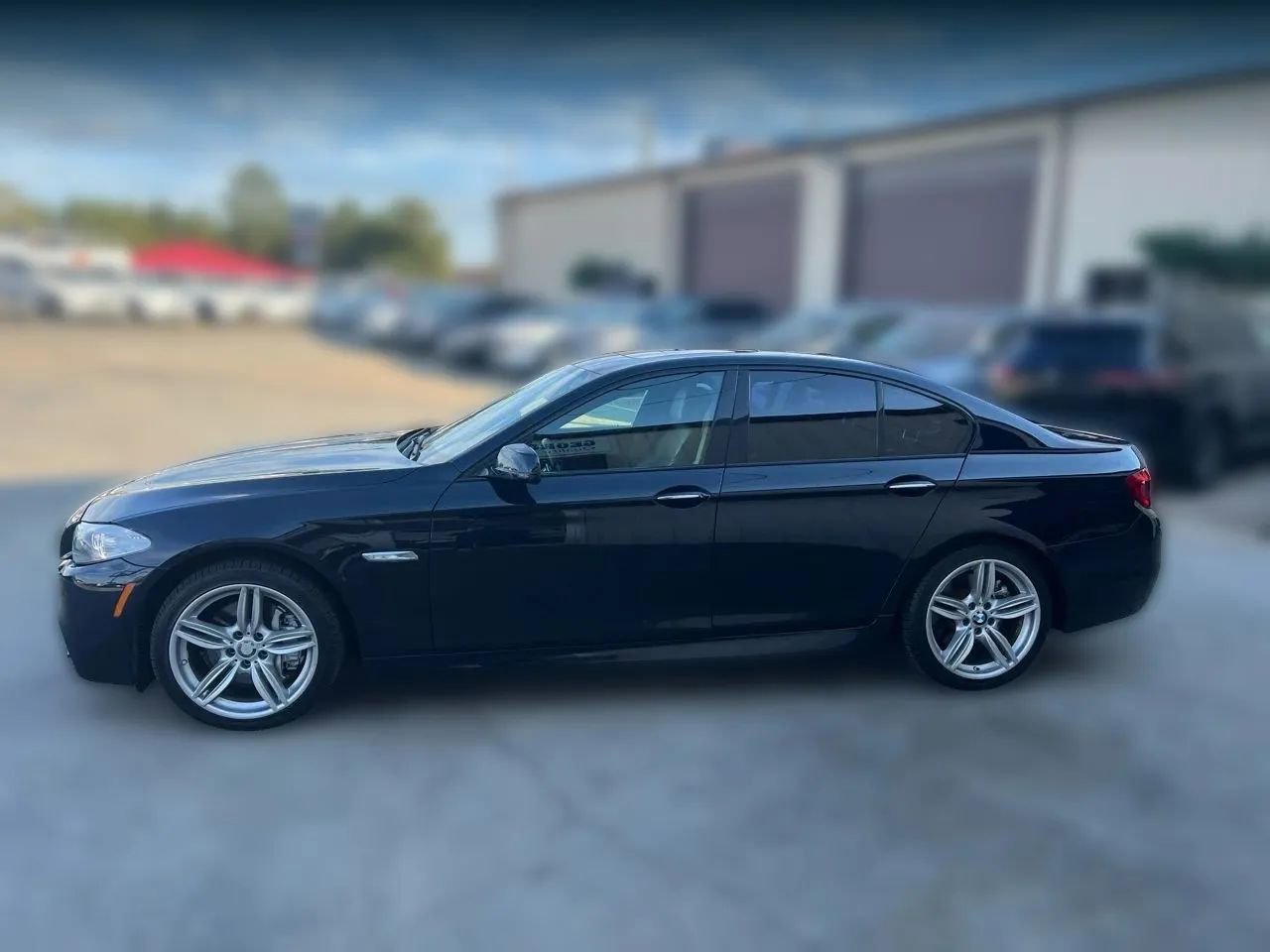 Used 2013 BMW 550i xDrive Sedan AWD/4WD image 4