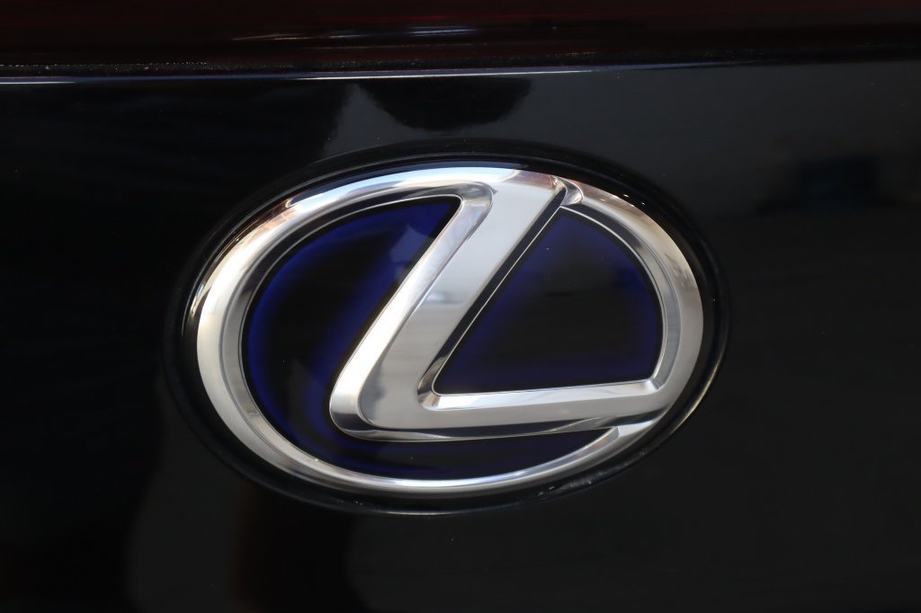 Used 2020 Lexus UX 250h w/ Premium Package AWD/4WD image 34