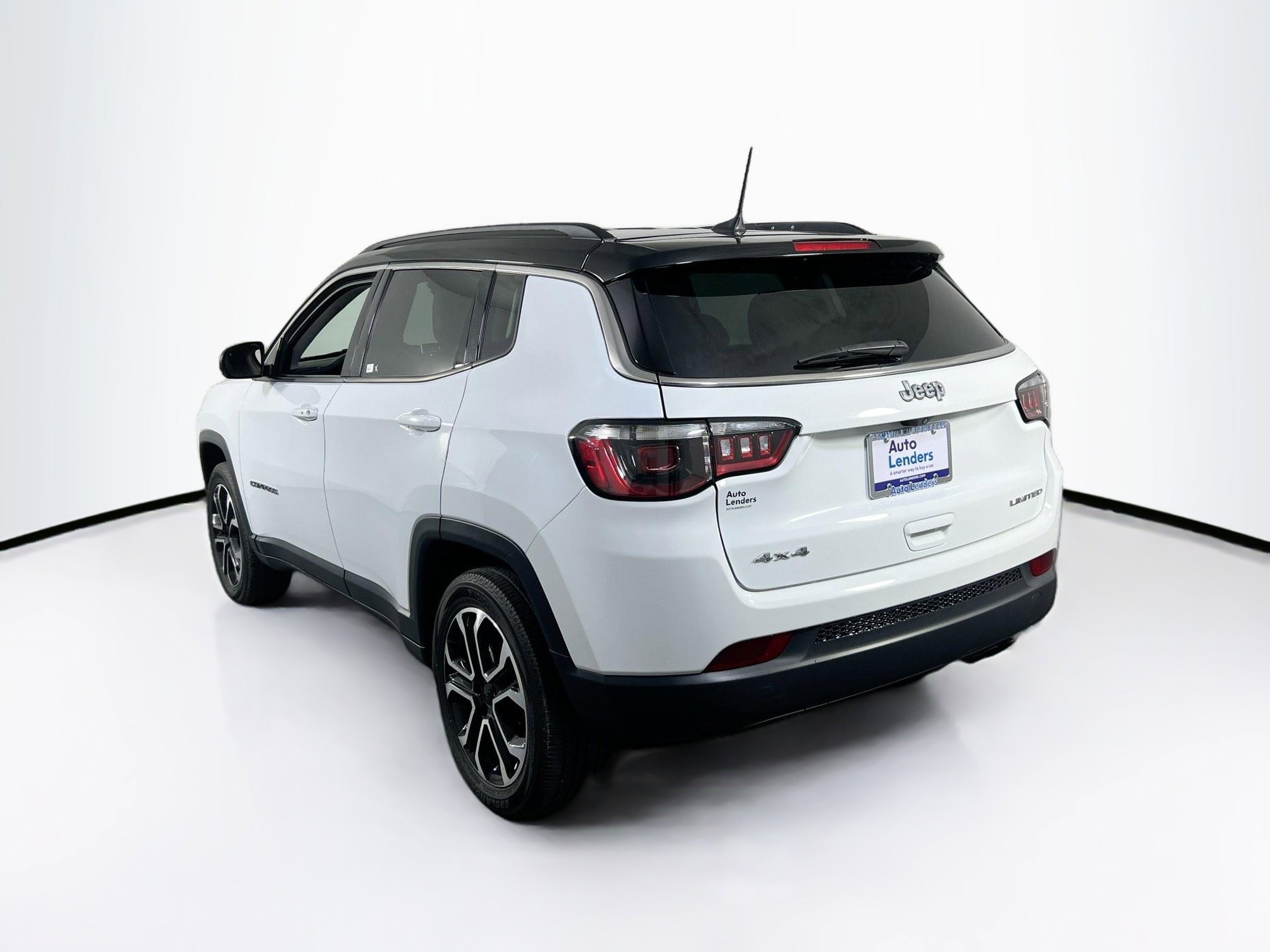 Used 2022 Jeep Compass Limited image 7