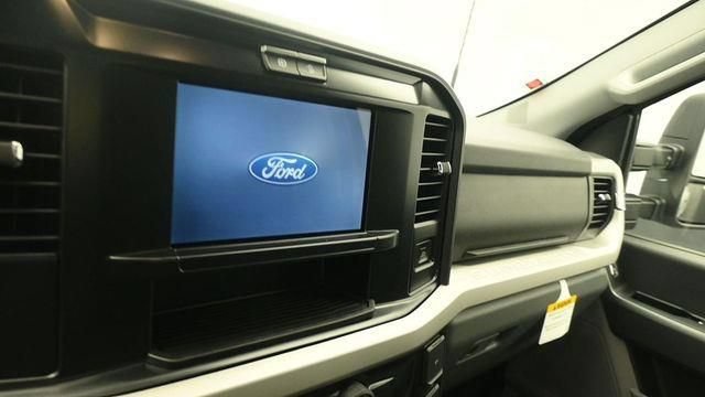 New 2026 Ford F250 XLT w/ FX4 Off-Road Package AWD/4WD image 16