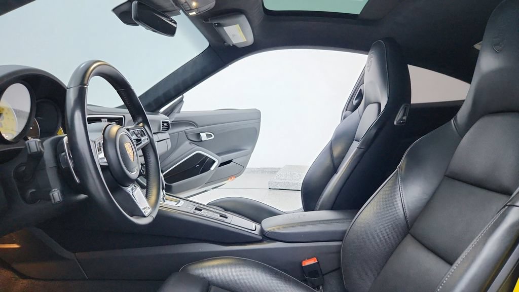 Used 2017 Porsche 911 Turbo S AWD/4WD image 15