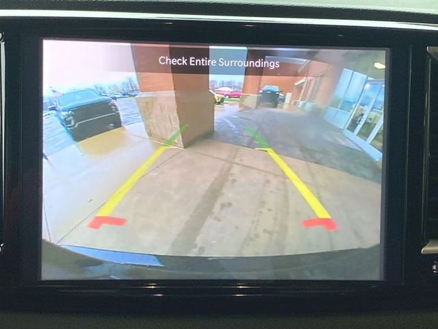 Used 2025 Chrysler Pacifica Select FWD image 14