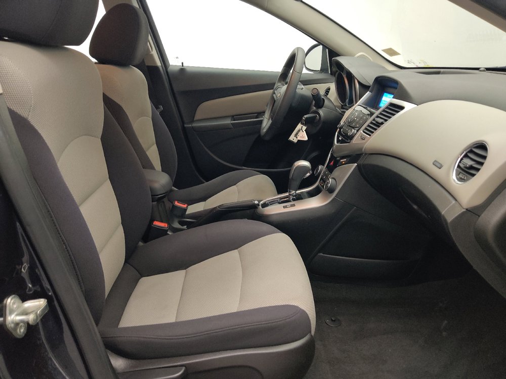 Used 2014 Chevrolet Cruze LS FWD image 21