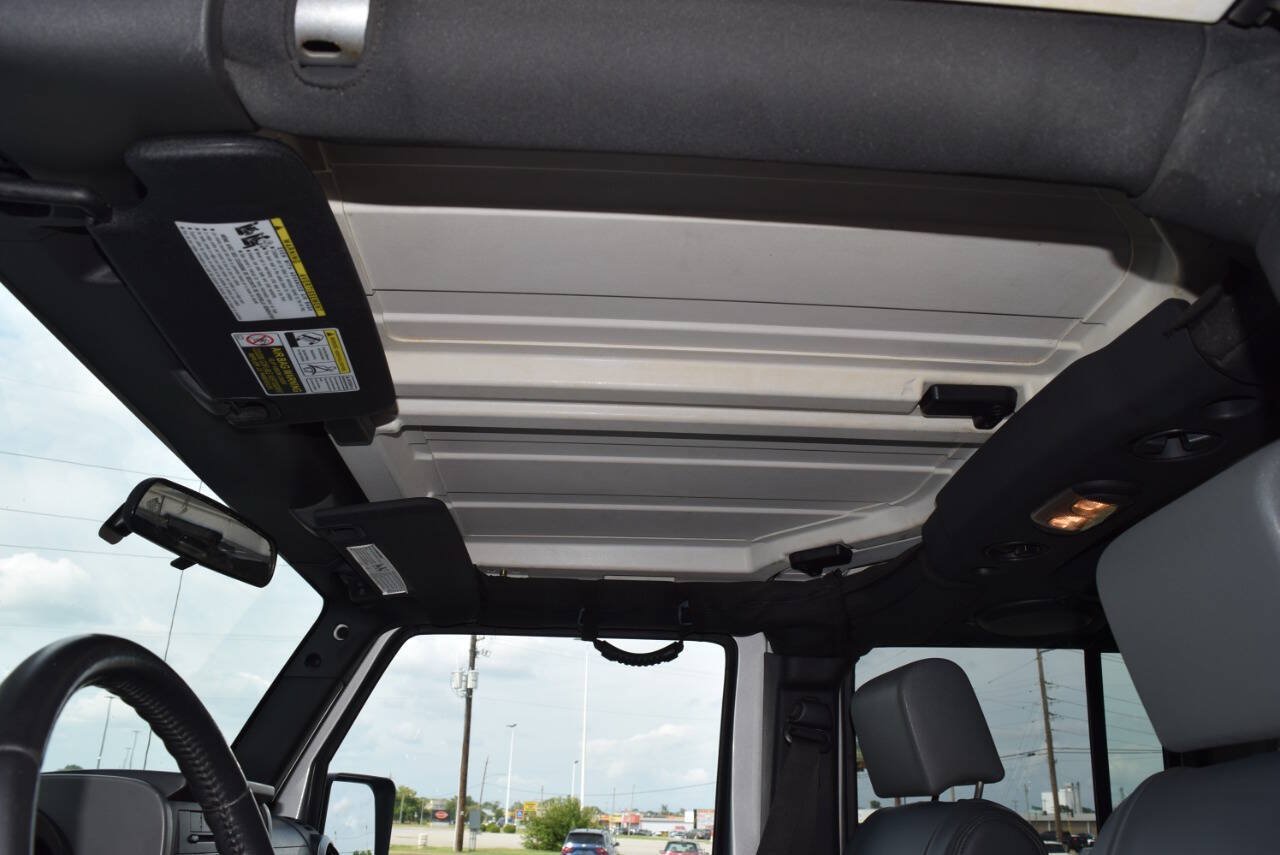 Used 2010 Jeep Wrangler Unlimited Sahara w/ Trailer Tow Group AWD/4WD image 35