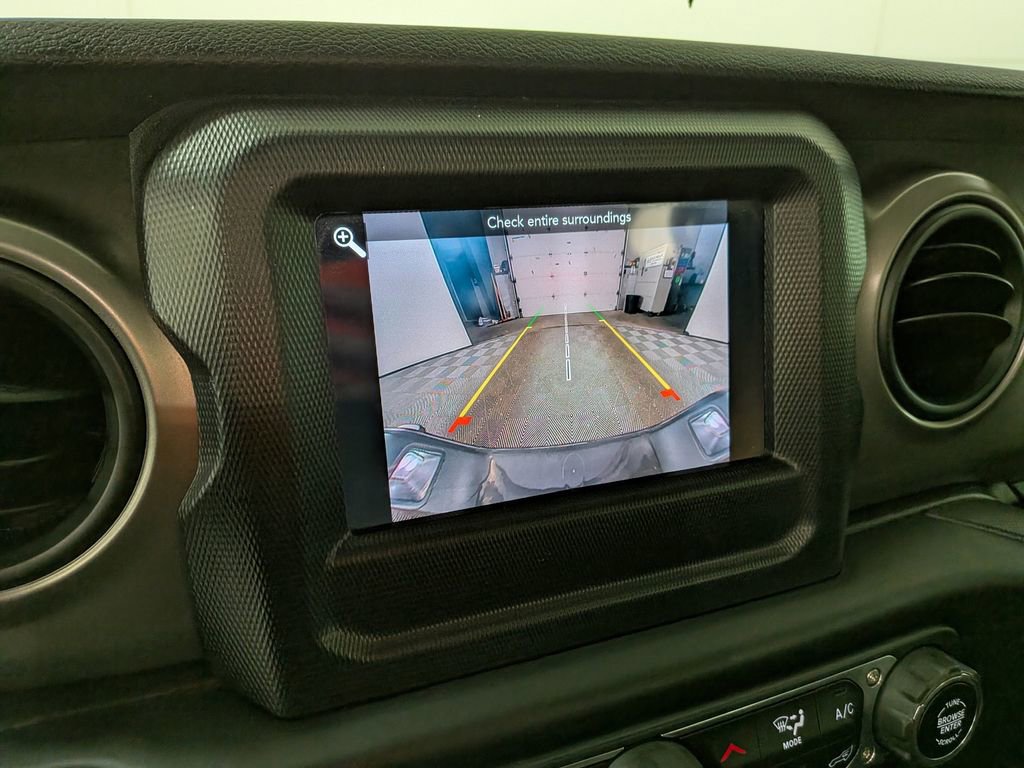 Used 2021 Jeep Gladiator Willys image 26