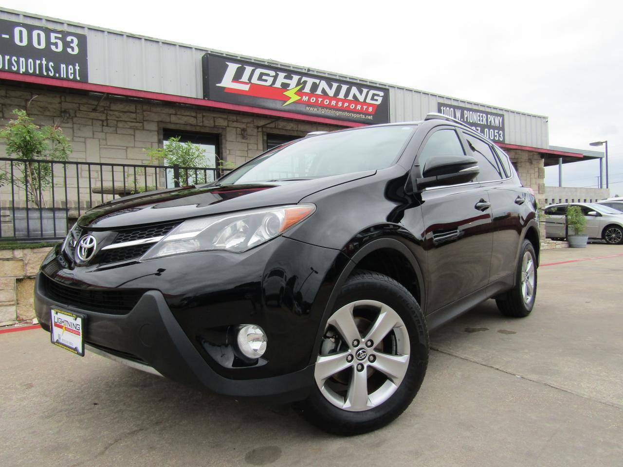 Used 2015 Toyota RAV4 XLE FWD image 1