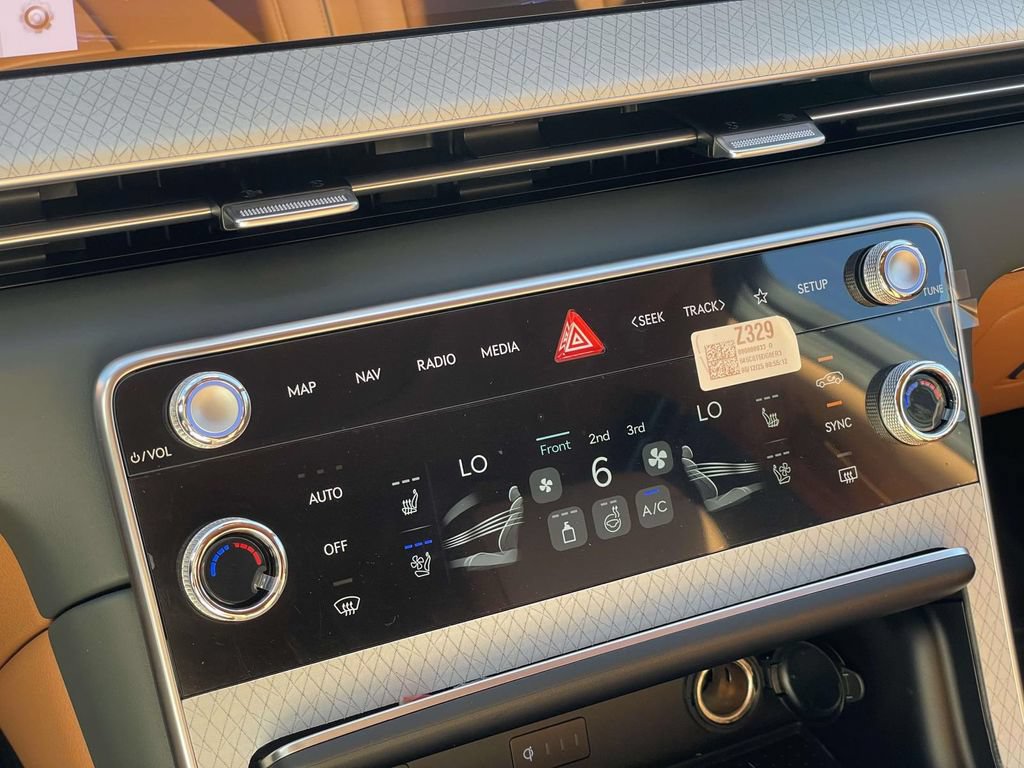 New 2026 Genesis GV80 2.5T Prestige AWD/4WD image 17
