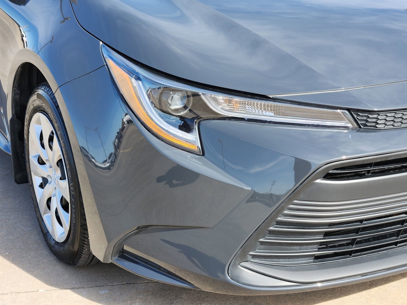 Used 2026 Toyota Corolla LE image 10