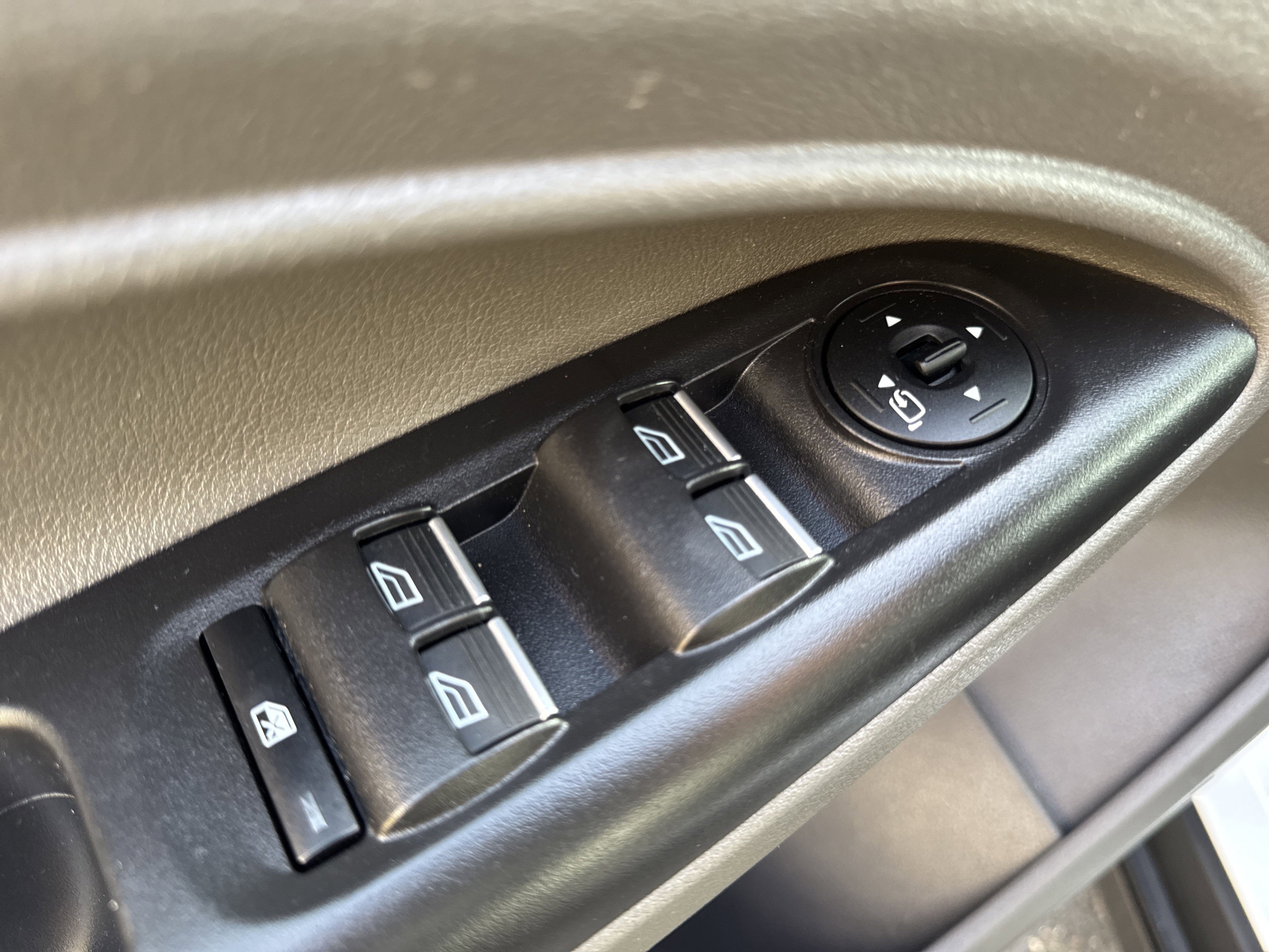 Used 2022 Ford Transit Connect XLT image 14