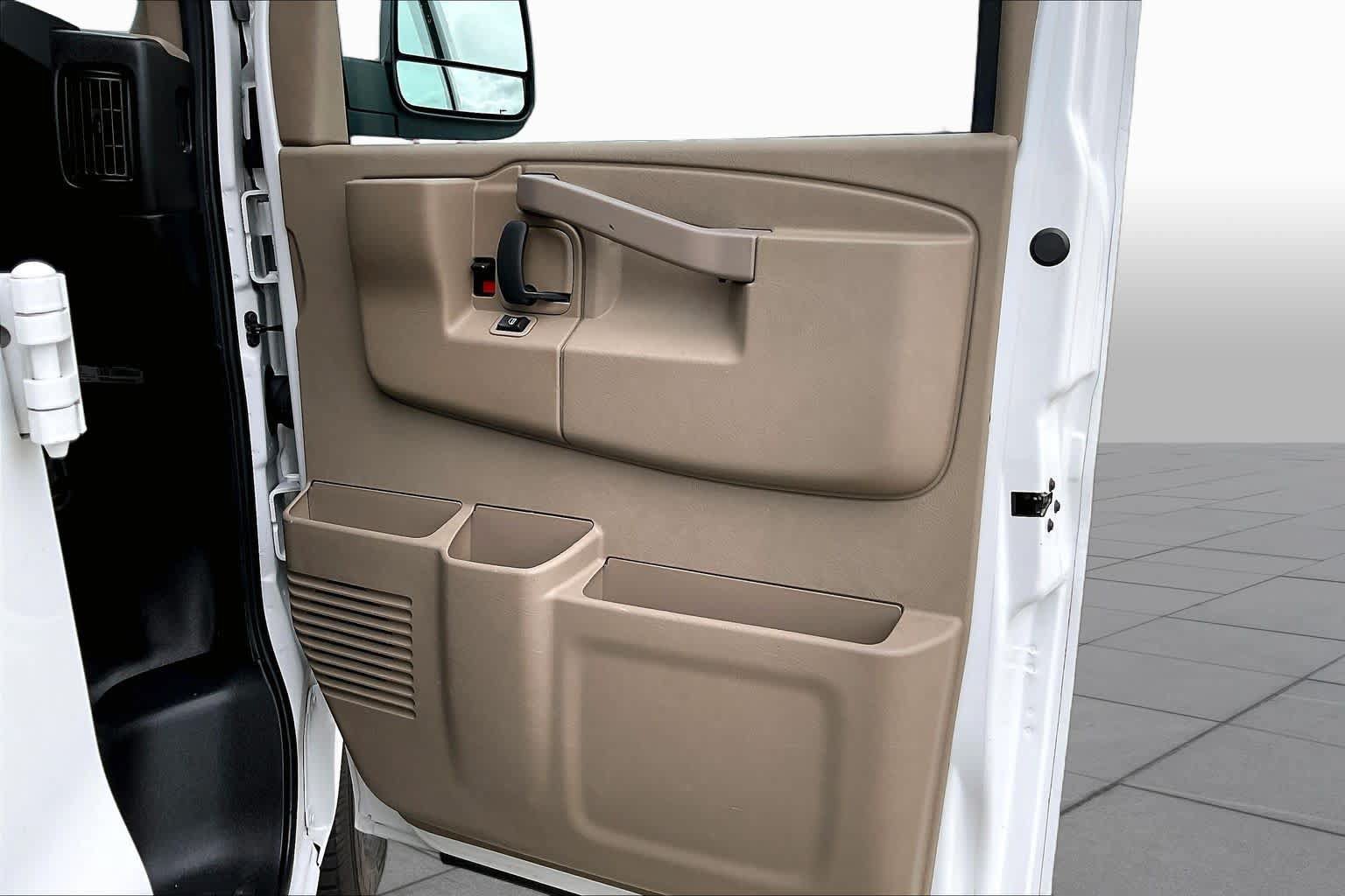 Used 2021 Chevrolet Express 2500 w/ Driver Convenience Package RWD image 18