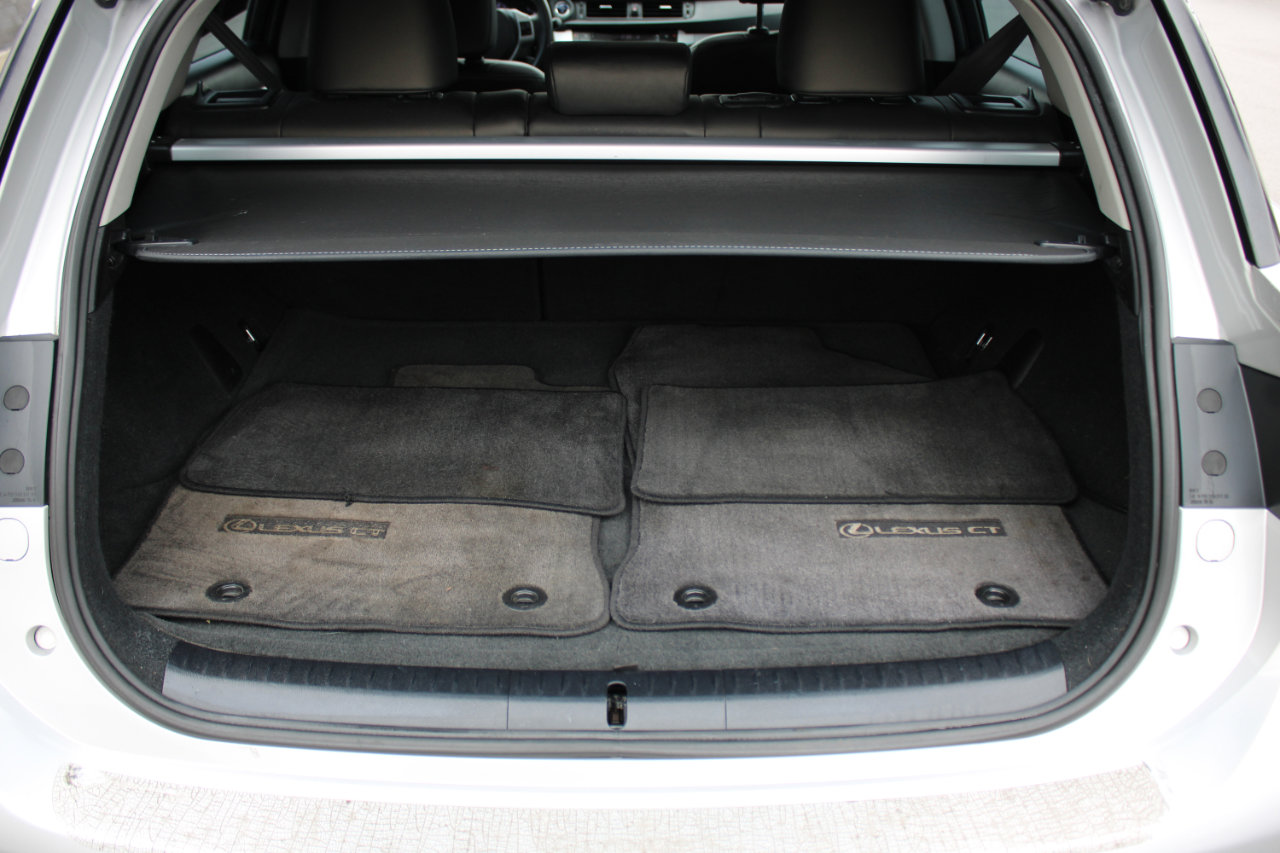 Used 2012 Lexus CT 200h Premium image 17