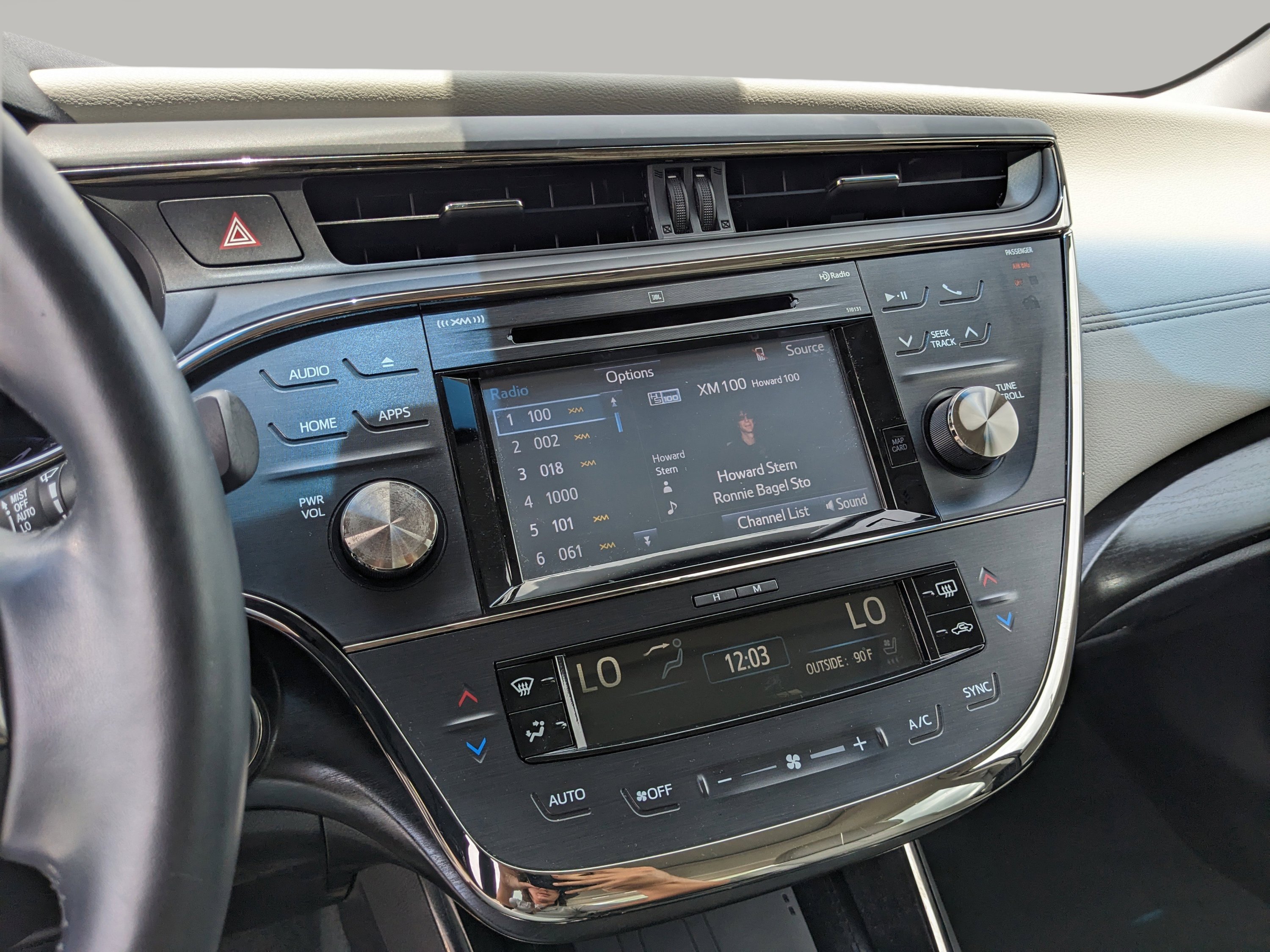 Used 2018 Toyota Avalon Limited FWD image 24