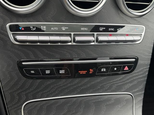 Used 2021 Mercedes-Benz GLC 300 4MATIC w/ AMG Line image 21