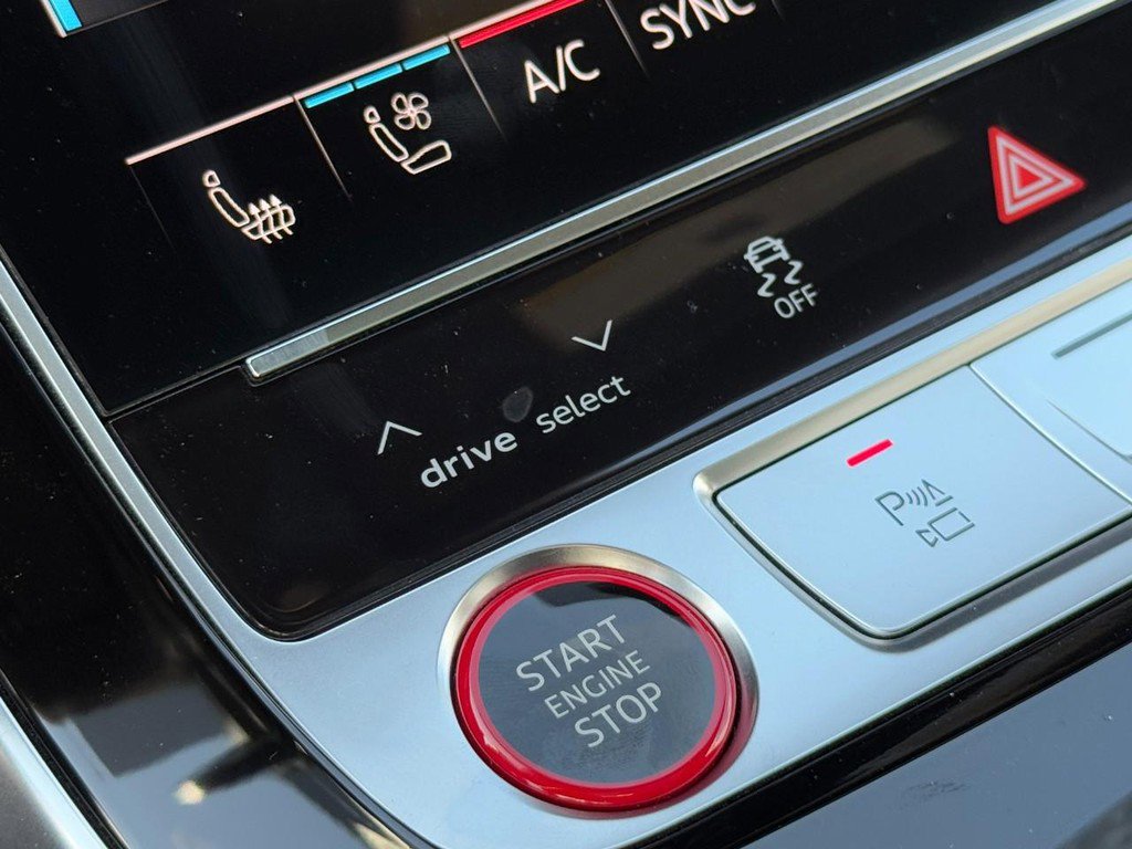 New 2026 Audi SQ8 Prestige image 15