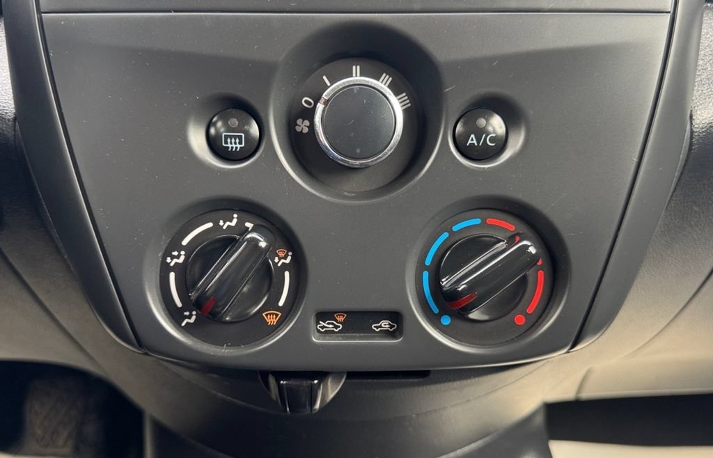 Used 2017 Nissan Versa S FWD image 22