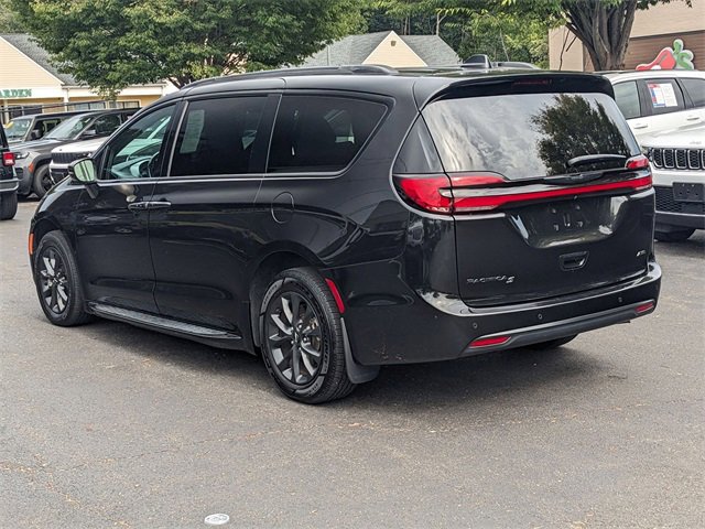 Certified 2021 Chrysler Pacifica Touring-L w/ S Appearance Package image 4