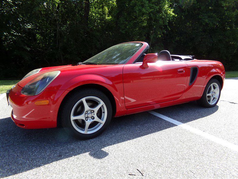 Used 2000 Toyota MR2 image 1