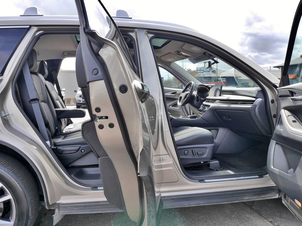 Used 2024 INFINITI QX60 Luxe w/ Vision Package image 10