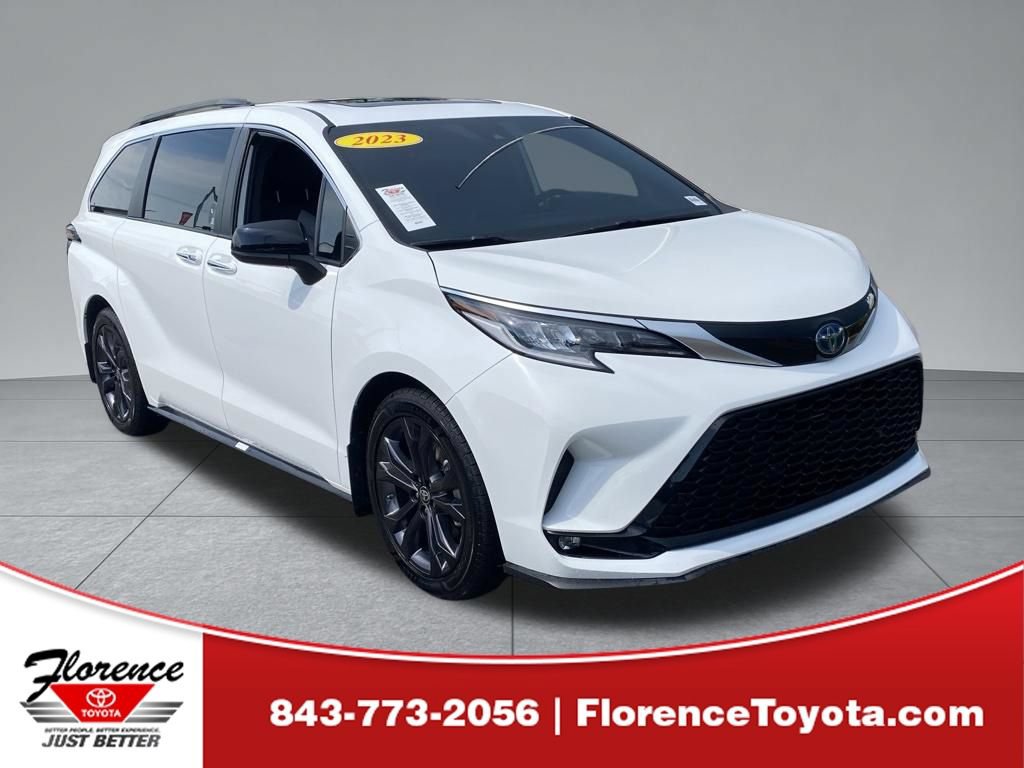 Used 2023 Toyota Sienna XSE FWD video 1