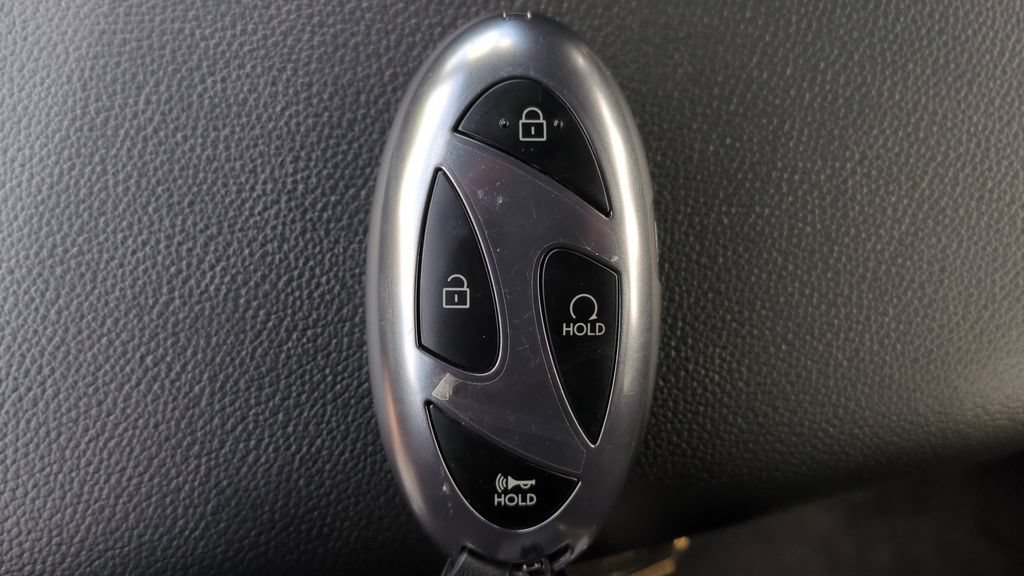 Certified 2025 Hyundai Elantra SEL FWD image 21