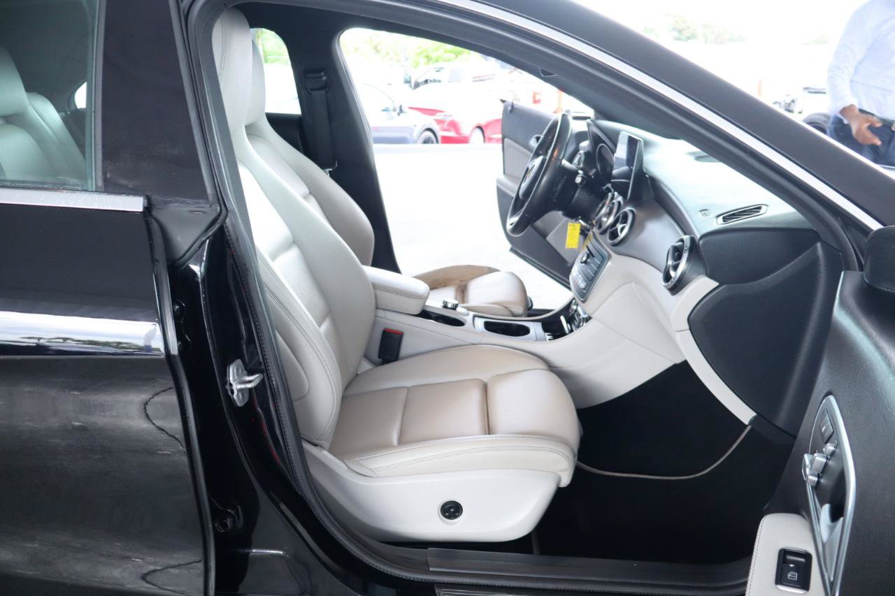 Used 2018 Mercedes-Benz CLA 250 image 37