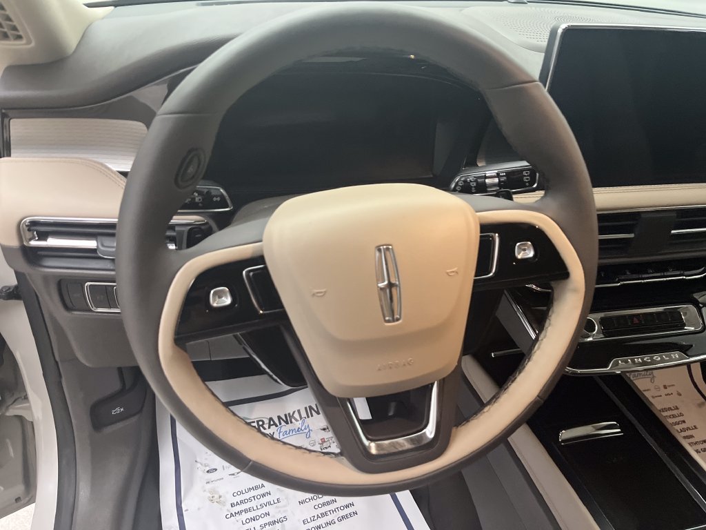 Used 2024 Lincoln Corsair AWD w/ Equipment Group 101A image 16