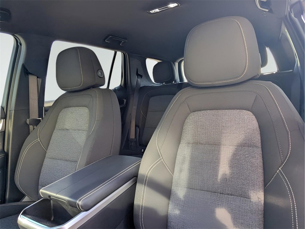 Used 2025 GMC Terrain Elevation w/ Black Edition image 10