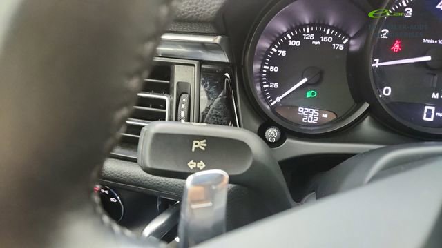 Used 2024 Porsche Macan image 41