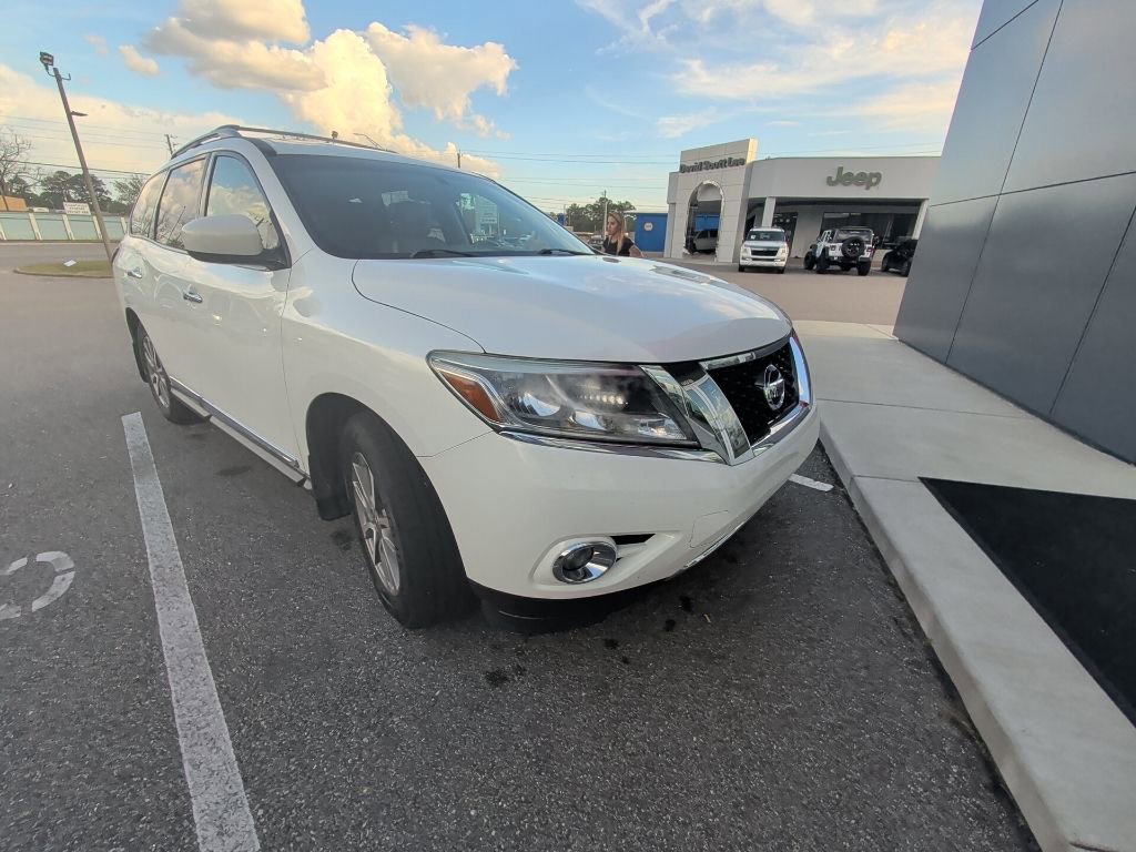 Used 2014 Nissan Pathfinder SL w/ SL Premium Package image 3