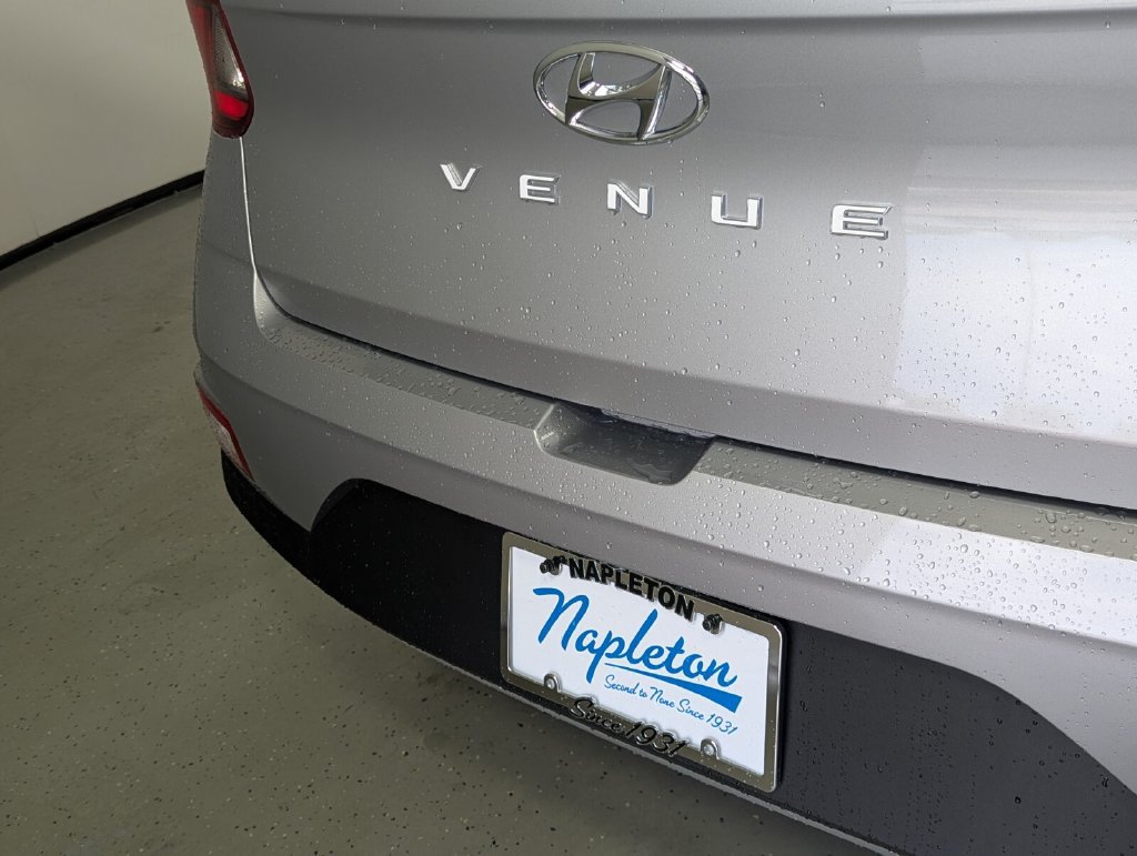 New 2026 Hyundai Venue SEL FWD image 7