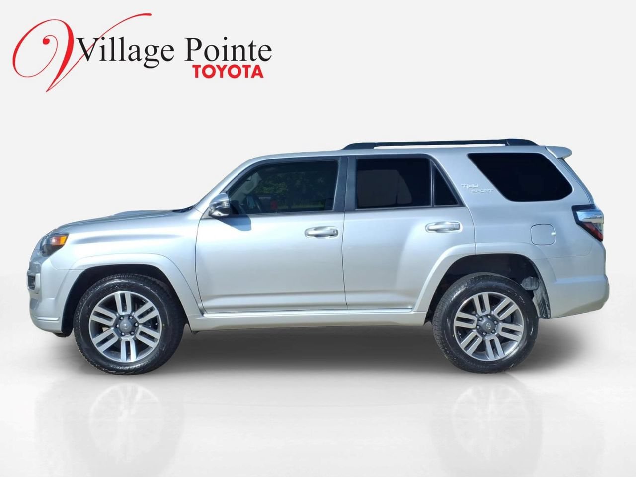Certified 2022 Toyota 4Runner TRD Sport w/ Technology Package AWD/4WD image 9