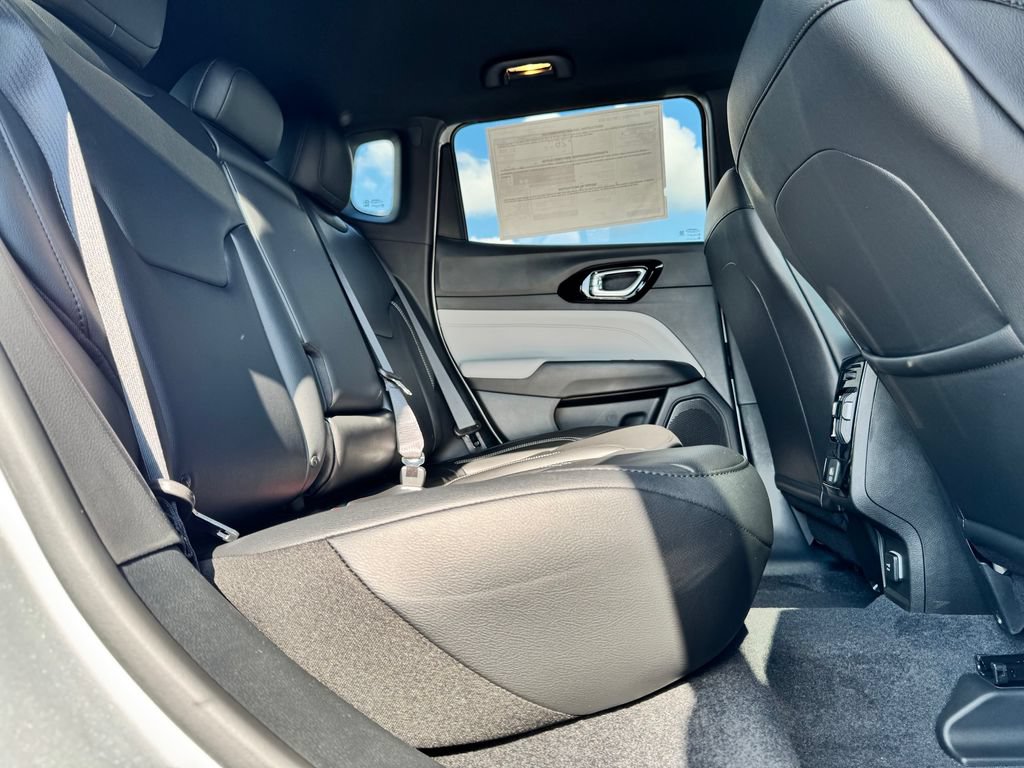 New 2026 Jeep Compass Limited AWD/4WD image 12