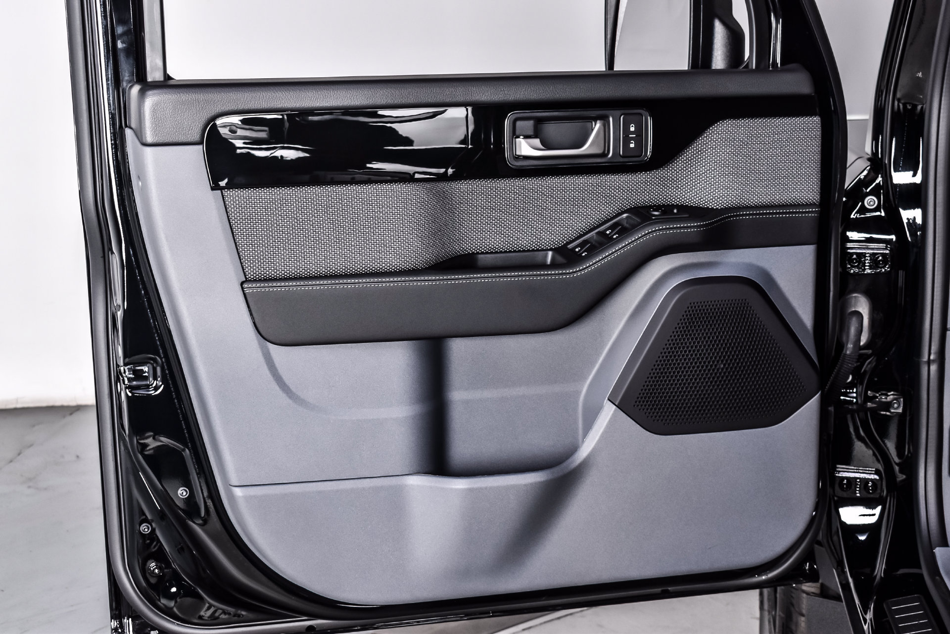 New 2026 INEOS Grenadier Station Wagon AWD/4WD image 11